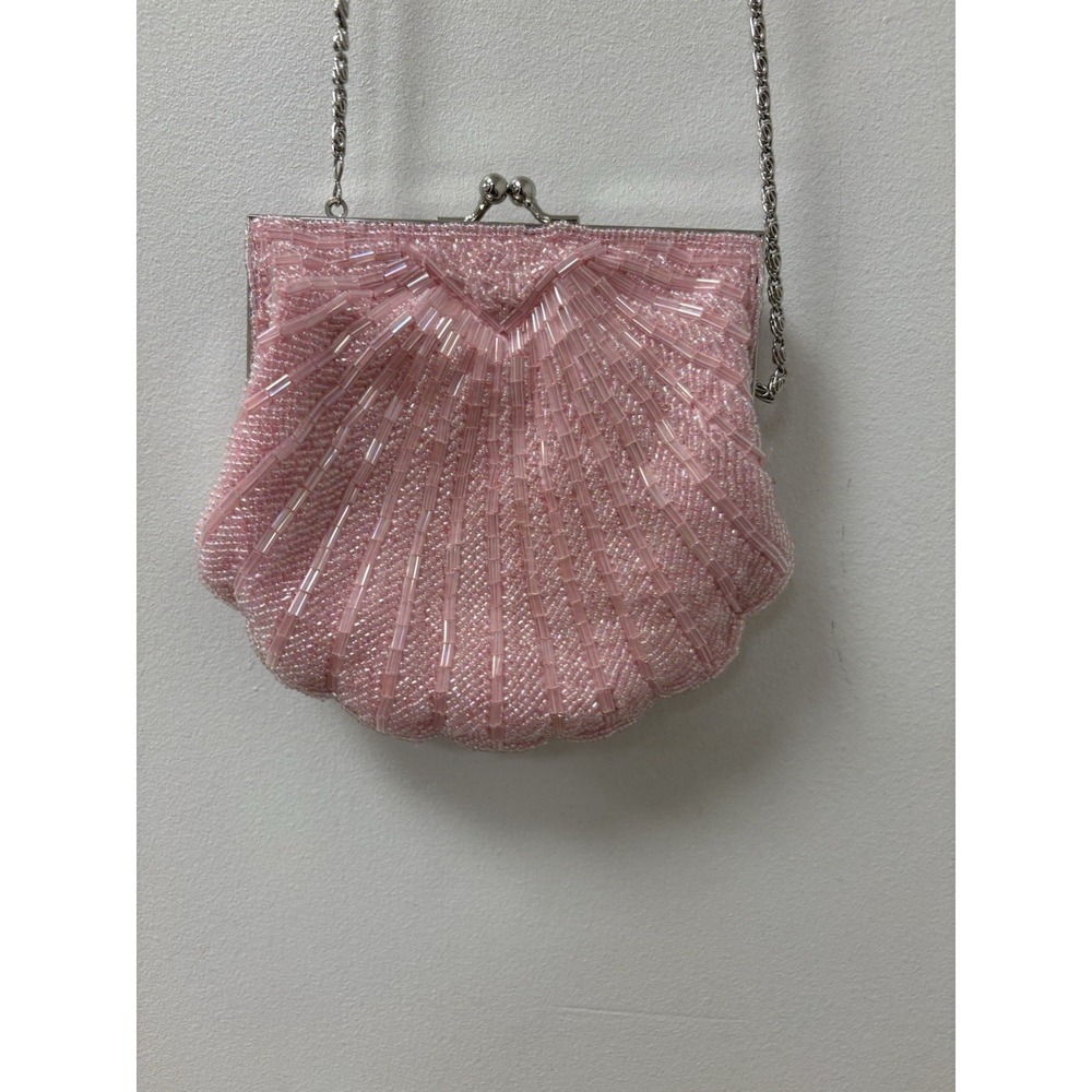 Vintage Light Pink Beaded Clamshell Scalloped Formal Purse